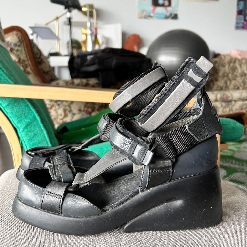 Camper black leather high heels